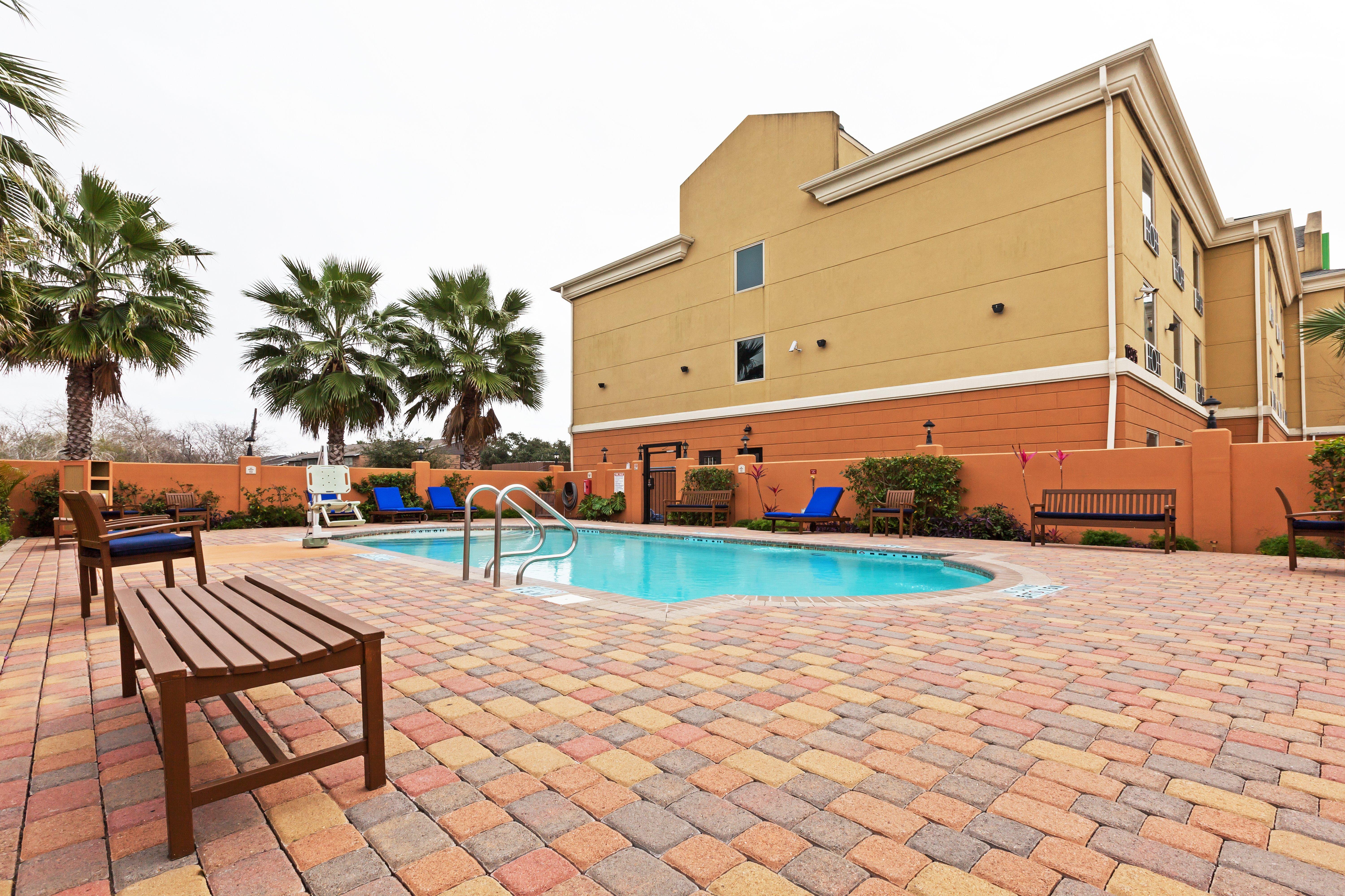 Holiday Inn Express & Suites, Corpus Christi Nw, Calallen By Ihg Exterior photo
